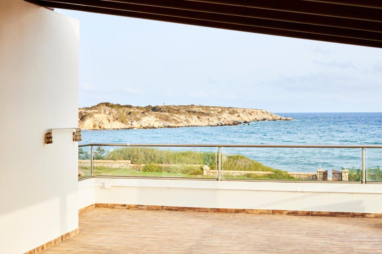 Nerida Beachfront Villas Plimmiri ภายนอก รูปภาพ